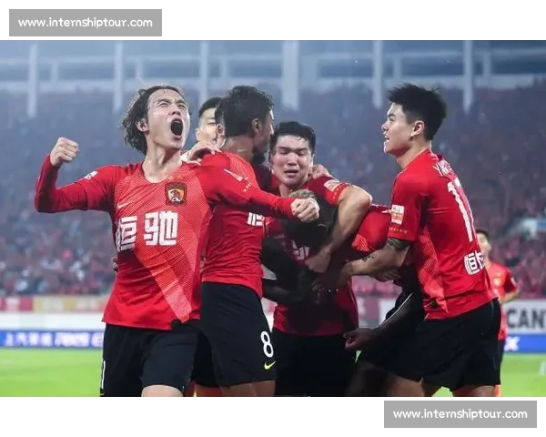 足协杯焦点战恒大迎战上港豪门对决牵动全国球迷目光